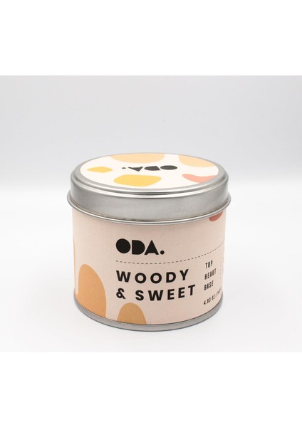 Woody & Sweet - Odunsu ve Tatlı Kokulu Tasarım Dekoratif Desenli Soya Mumu I 140 gr (Renkli)