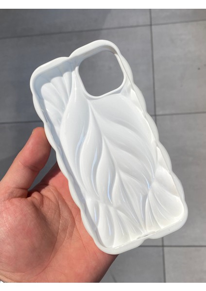 Iphone 13 ve 14 Uyumlu Yaprak Desenli Silikon Premium Kılıf modelleri
