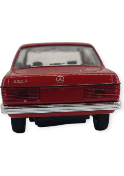 Fırsat Byr Çek Bırak Araba 1:32 Mercedes Benz W3 - 43686 - Kirmizi Yeni