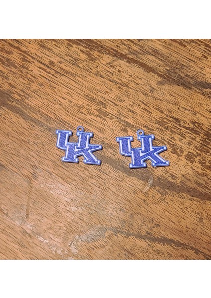 Kentucky Wildcats Küpe / Anahtarlık / Kolye (Plastik Aparattır!!!)