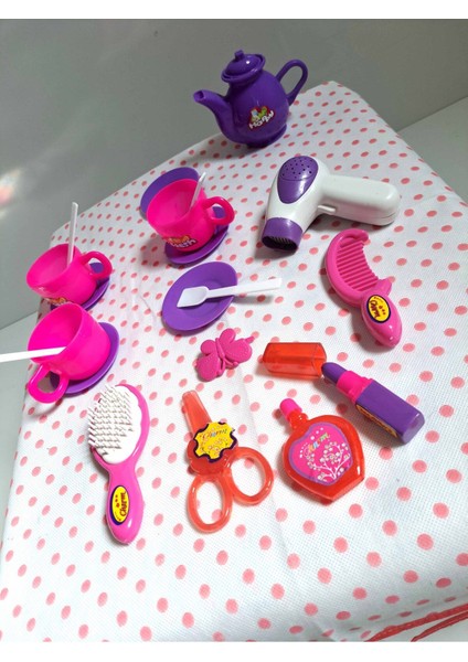 Evcilik ve Mutfak Setleri 22 Parça Güzellik Makyaj Set Misafircilik Oyuncakları Çay Seti Oyuncak Set