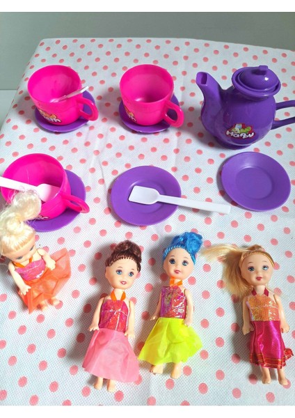 Evcilik ve Mutfak Setleri 18 Parça 4 Adet Mini Bebekli Misafircilik Oyuncakları Çay Seti Oyuncak Set