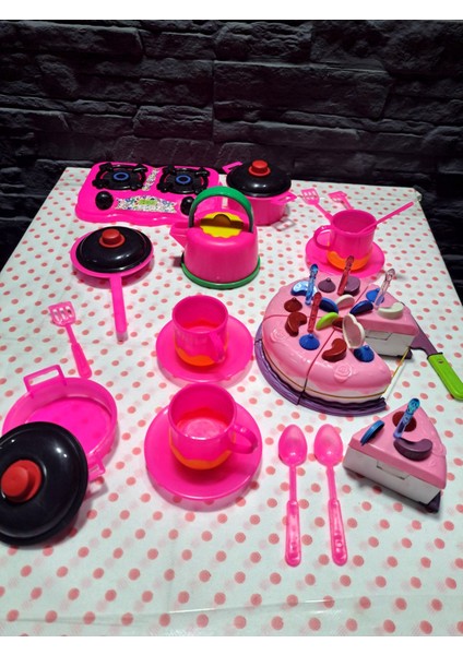 Oyuncak Evcilik ve Mutfak Seti Doğum Günü Kesilen Cırtlı Pasta Çay Set Ocak Sandalye Set 24 Prç