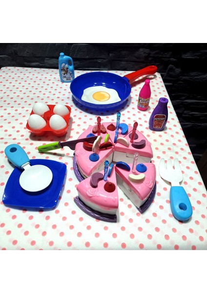 Oyuncak Evcilik ve Mutfak Setleri Kesilen Cırtlı Doğum Günü Pastası Tepsili Mutfak Seti 19 Prç
