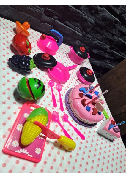 Oyuncak Evcilik ve Mutfak Seti Doğum Günü Kesilen Cırtlı Pasta Çay Set Ocak Sandalye Set 28 Prç