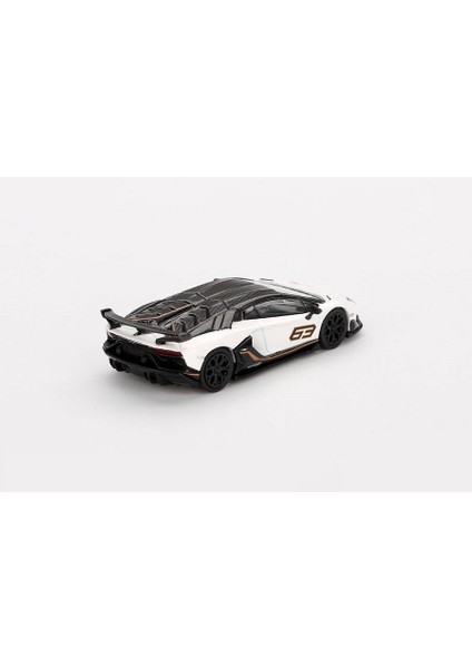 1/64 842 Lamborghini Aventador Svj 63 Bianco Asopo modelleri