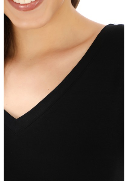 Yumuşak, Rahat ve Şık Viskon V Yaka Tişört-Siyah fırsatları