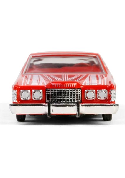 1/64 California Lowriders Series 6- 1973 Ford Thunderbird modelleri