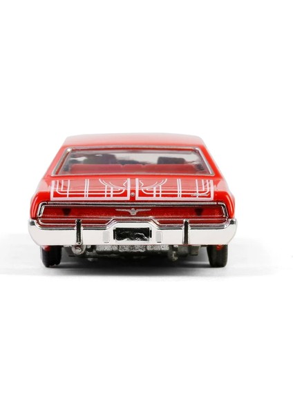 1/64 California Lowriders Series 6- 1973 Ford Thunderbird fırsatları