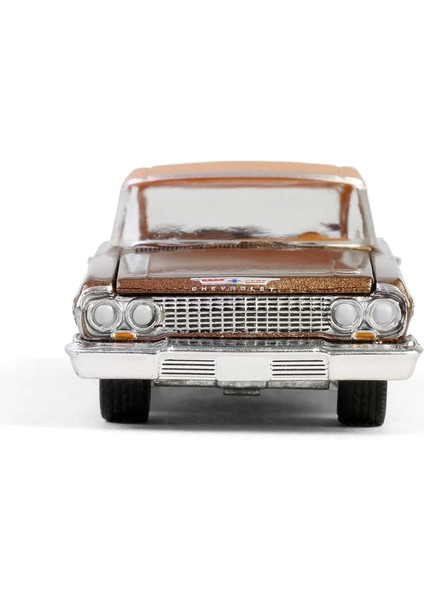 1/64 California Lowriders Series 6- 1963 Chevrolet Impala Ss Convertible Top Up modelleri