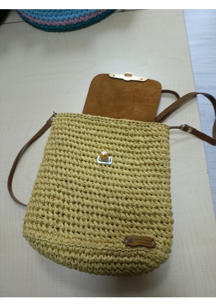 Kadın El Emeği Hasır Çapraz Çanta fırsatları