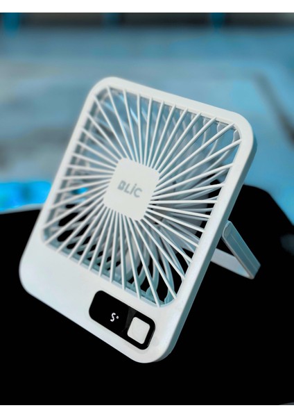 Digital Göstergeli Katlanabilir Taşınabilir 3200rpm 5 Kademeli Masaüstü Soğutucu Fan