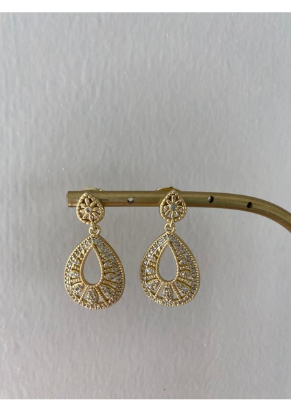Midye Taşlı Gold Küpe