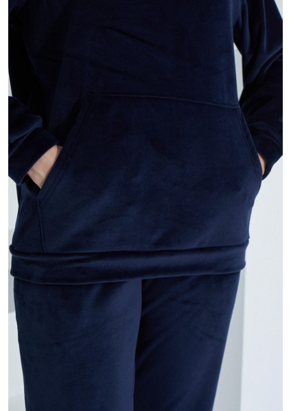 Soft Kanguru Cepli Kapşonlu Kadife Kadın Eşofman Takımı modelleri