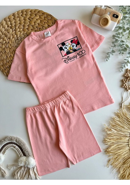 Kız Çocuk Disney 100 Koleksiyonu Pembe Şortlu Takım (2-8 Yaş) | Mickey Minnie Baskılı Yazlık Pamuklu Ikili Set | Kısa Kollu Tişört + Şort | Nefes Alabilen Kumaş | Günlük & Tatil Kombini