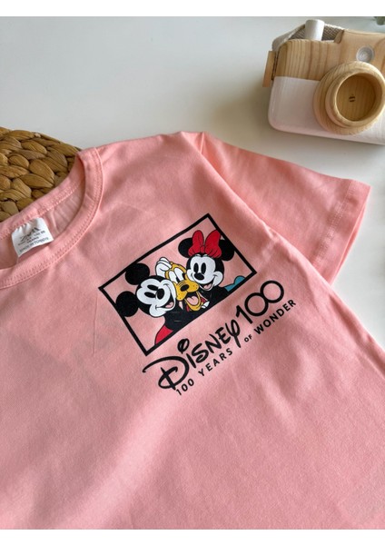 Kız Çocuk Disney 100 Koleksiyonu Pembe Şortlu Takım (2-8 Yaş) | Mickey Minnie Baskılı Yazlık Pamuklu Ikili Set | Kısa Kollu Tişört + Şort | Nefes Alabilen Kumaş | Günlük & Tatil Kombini modelleri