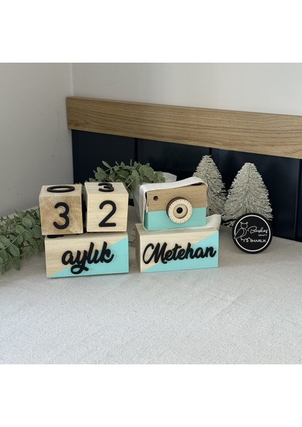 Renkli 3 Boyutlu Bebek Ahşap Hatıra Küpü Anı Küpü + Ahşap Fotoğraf Makinesi Seti / Türkçe / Mint