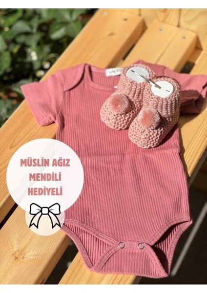 Bebek Kısa Kollu Body Zıbın&patik Set (Müslin Mendil Hediyeli) Hediyelik Set