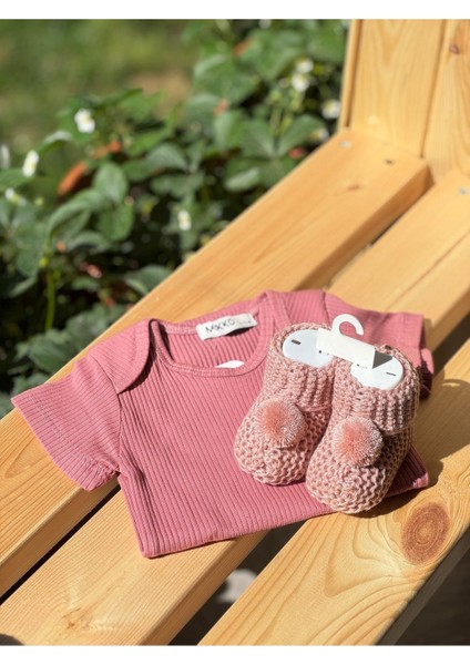 Bebek Kısa Kollu Body Zıbın&patik Set (Müslin Mendil Hediyeli) Hediyelik Set