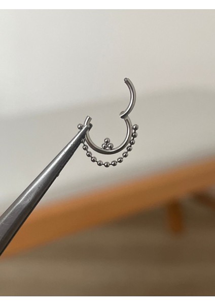 316 L Cerrahi Çelik Sallantılı Top Zincir Detaylı Halka Kıkırdak Helix Tragus Piercingi fiyatları
