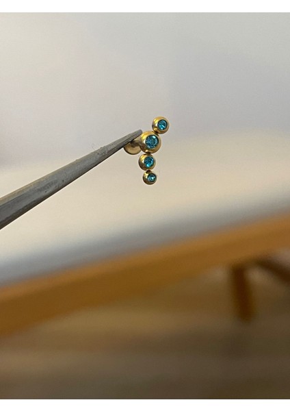 316 L Cerrahi Çelik 4 Taşlı Mavi Zirkon Taşlı Asimetrik Tragus Helix Kıkırdak Dudak Piercingi