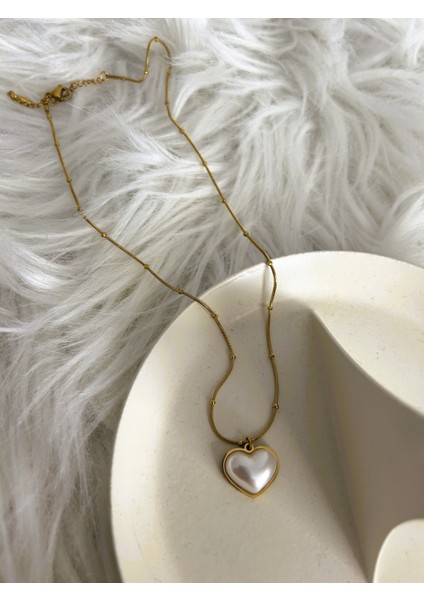 Badelis Çelik Kalp Detaylı Küçük Dorika Kolye Gold modelleri