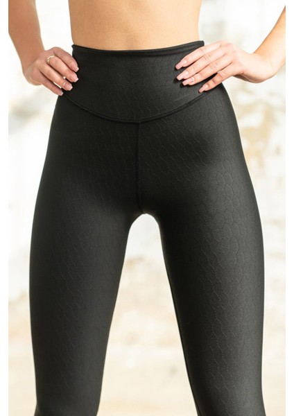 Dar Kesim Toparlayıcı Desenli Deri Görünümlü Spor Tayt