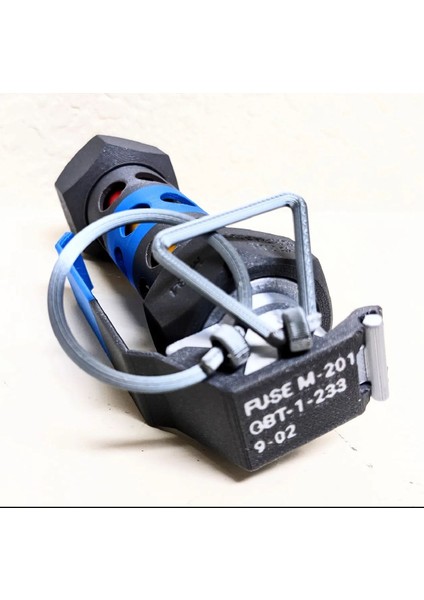 Cs M84 Flashbang Stun Grenade With Flying Handle “oyun Stratejilerini Gerçek Hayata Taşı!”mi