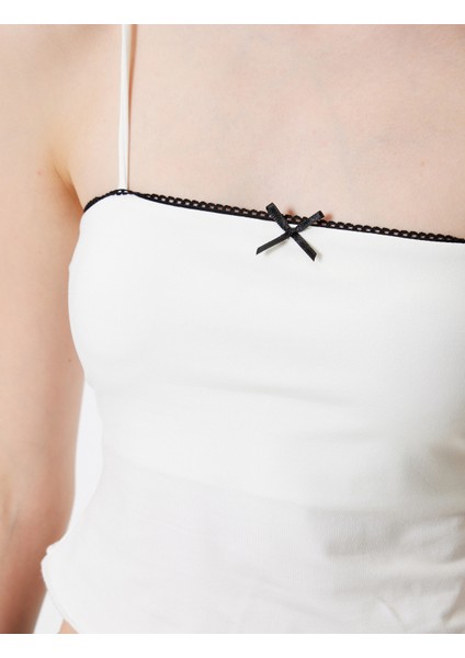 Yeni Sezon Crop Üst Fiyonk Detaylı Ip Askılı Slim Fit indirimleri