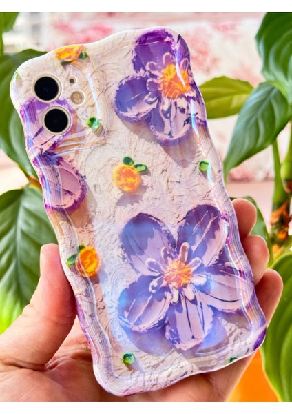 Apple iPhone 11 Kılıf Parlak Mor Çiçek Desenli Dalga Kenarlı Darbe Emici Kapak fiyatları