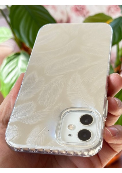 Apple iPhone 11 Kılıf Parlak Beyaz Yaprak Desenli Darbe Emici Kamera Korumalı Renkli Silikon Kapak