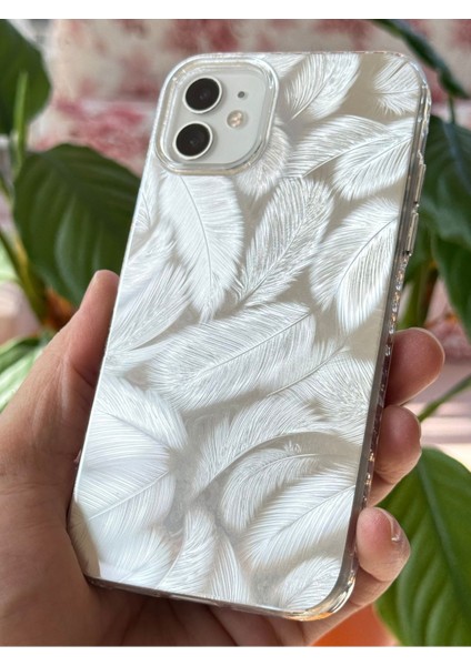 Apple iPhone 11 Kılıf Parlak Beyaz Yaprak Desenli Darbe Emici Kamera Korumalı Renkli Silikon Kapak