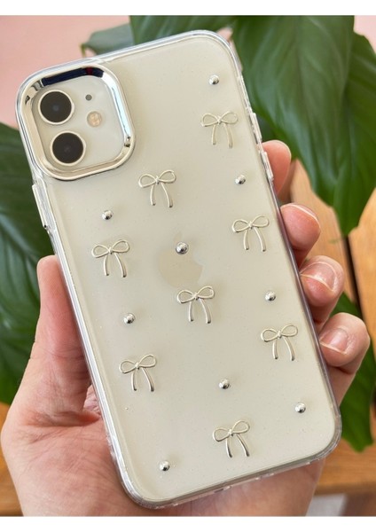 Apple iPhone 11 Kılıf Fiyonk Desenli Şeffaf Simli Gümüş Kamera Çıkıntılı Parlak Kapak