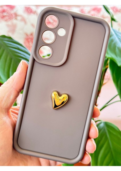 Samsung Galaxy A55 Kılıf 3D Kalp Tasarımlı Kahverengi Desenli Yumuşak Kamera Korumalı Silikon Kapak