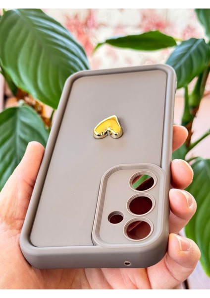 Samsung Galaxy A55 Kılıf 3D Kalp Tasarımlı Kahverengi Desenli Yumuşak Kamera Korumalı Silikon Kapak fırsatları