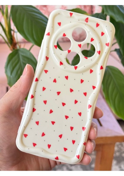 Xiaomi Redmi 14C Kılıf Kamera Korumalı Dalga Kenarlı Kırmızı Kalp Desenli Silikon Kapak