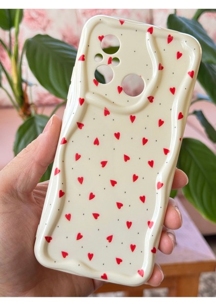 Xiaomi Redmi 12C Kılıf Kamera Korumalı Dalga Kenarlı Kırmızı Kalp Desenli Silikon Kapak