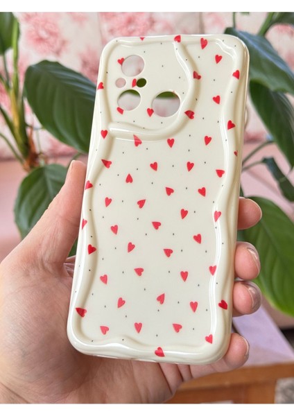 Xiaomi Redmi 12C Kılıf Kamera Korumalı Dalga Kenarlı Kırmızı Kalp Desenli Silikon Kapak