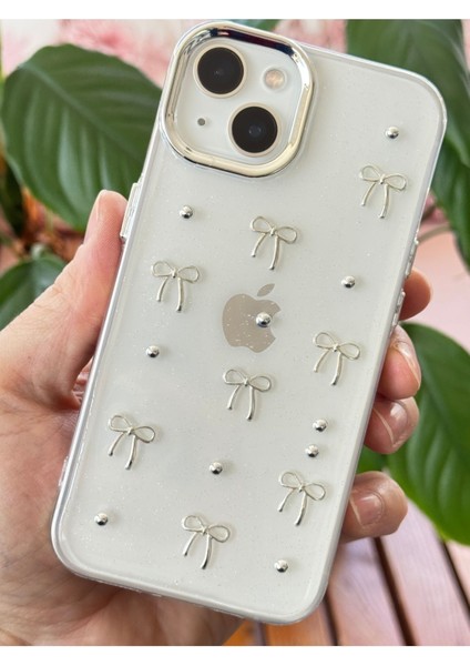 Apple iPhone 13 - 14 - 15 Kılıf Fiyonk Desenli Şeffaf Simli Gümüş Kamera Çıkıntılı Parlak Kapak