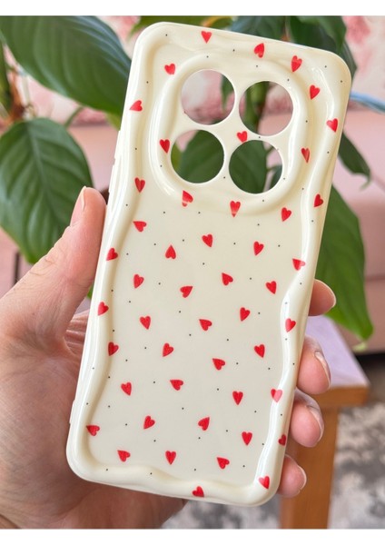 Xiaomi Redmi Note 14 Pro Kılıf Kamera Korumalı Dalga Kenarlı Kırmızı Kalp Desenli Silikon Kapak