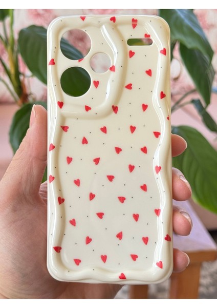 Xiaomi Redmi Note 13 Pro Plus Kılıf Kamera Korumalı Dalga Kenarlı Kırmızı Kalp Desenli Silikon Kapak fiyatları