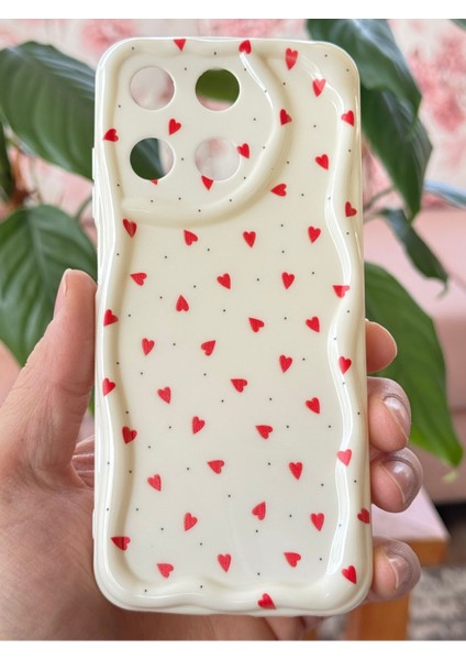 Realme 11 4g Kılıf Kamera Korumalı Dalga Kenarlı Kırmızı Kalp Desenli Silikon Kapak