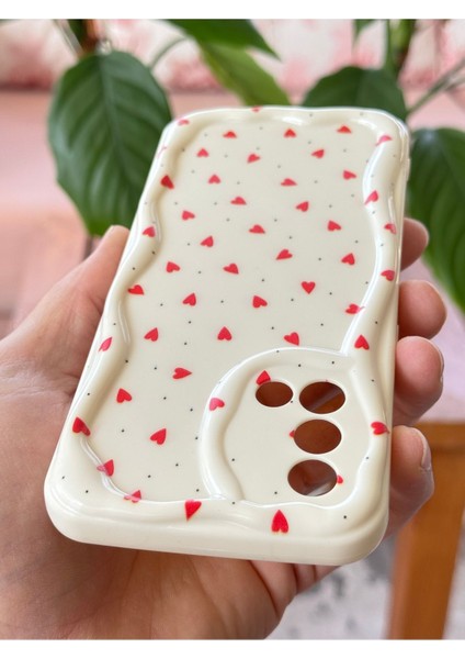 Oppo A74 Kılıf Kamera Korumalı Dalga Kenarlı Kırmızı Kalp Desenli Silikon Kapak