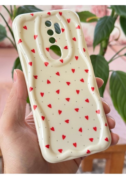 Oppo A5 - A9 2020 Kılıf Kamera Korumalı Dalga Kenarlı Kırmızı Kalp Desenli Silikon Kapak fırsatları