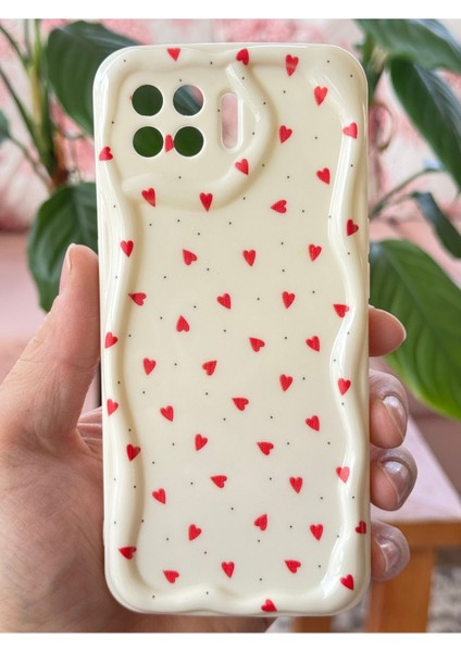 Oppo Reno 4 Lite Kılıf Kamera Korumalı Dalga Kenarlı Kırmızı Kalp Desenli Silikon Kapak