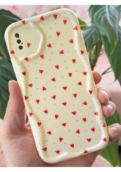 Apple iPhone Xs Max Kılıf Kamera Korumalı Dalga Kenarlı Kırmızı Kalp Desenli Silikon Kapak modelleri