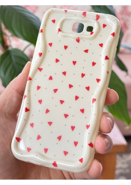 Samsung Galaxy J7 Prime Kılıf Kamera Korumalı Dalga Kenarlı Kırmızı Kalp Desenli Silikon Kapak
