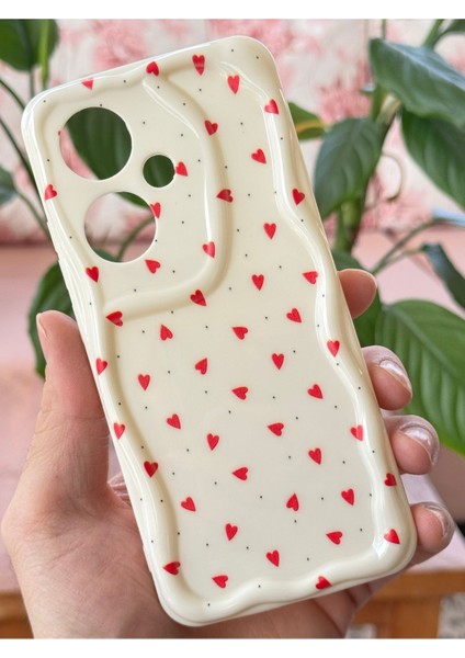 Oppo Reno 11F Kılıf Kamera Korumalı Dalga Kenarlı Kırmızı Kalp Desenli Silikon Kapak modelleri