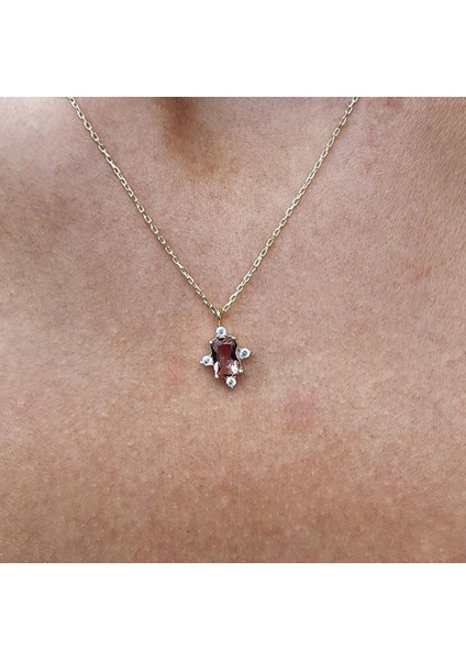 1.25 Ct Sultanayt 0,25 Ct Pırlanta(Signty)Taşlı Dikdörtgen Tasarım Modern Tarz 925 Ayar Gümüş Kolye