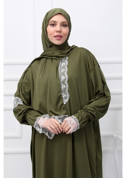 Tek Parça Başörtülü Dantelli Kadın Namaz Elbisesi